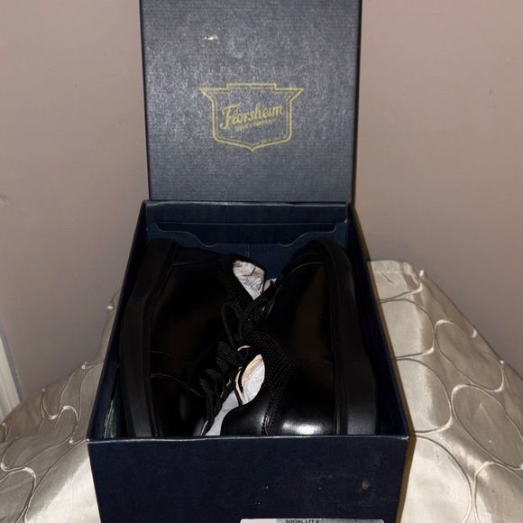 Florsheim Social Lace To Toe Sneaker Black NIB Size 10 - Picture 1 of 6